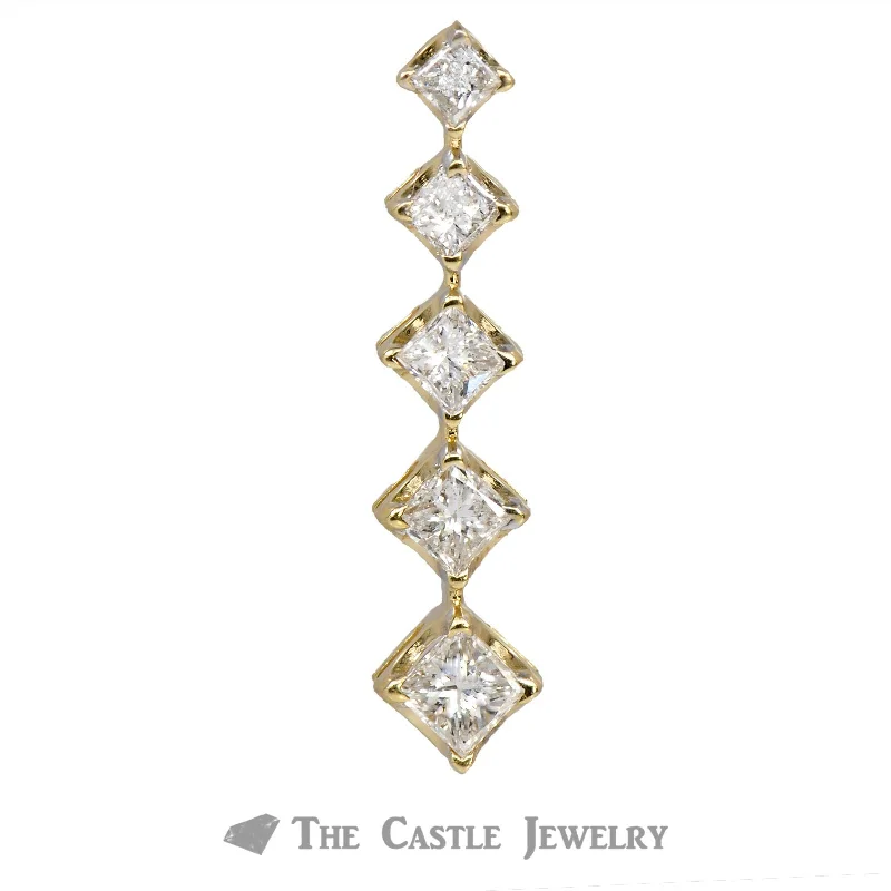 round cut diamond engagement ring Graduated 1cttw Straight Princess Cut Diamond Pendant in 14K Yellow Gold