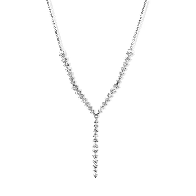 petite diamond promise ring Necklace in 18k Gold with Diamonds