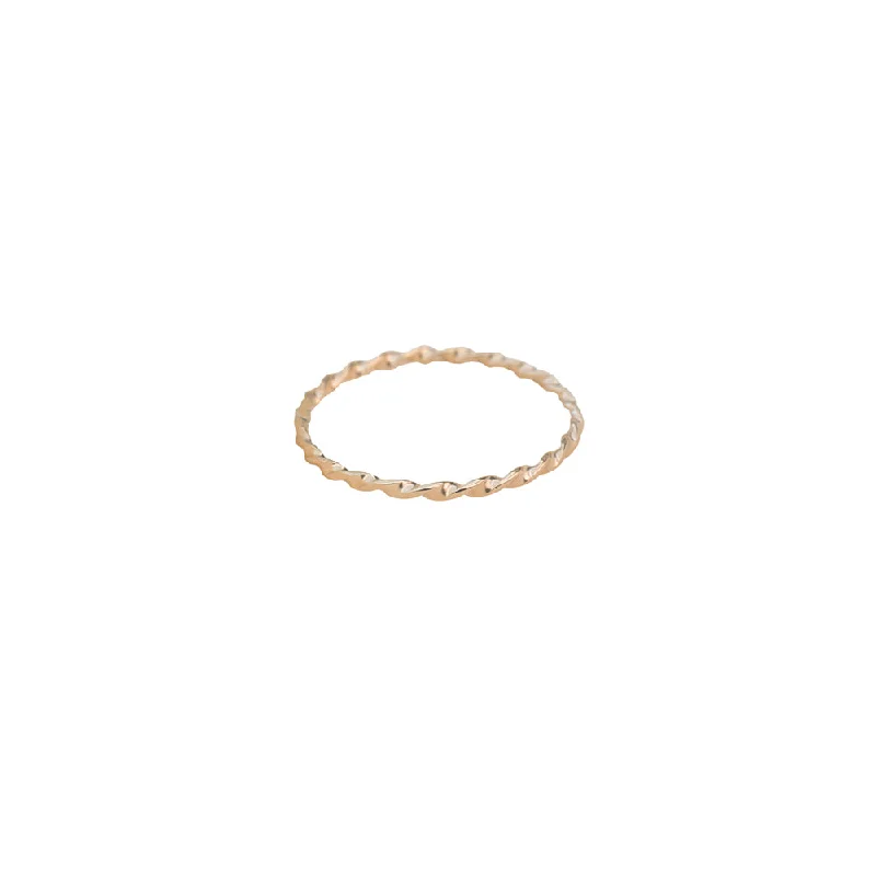 luxury emerald ring platinum Gold Twist Ring