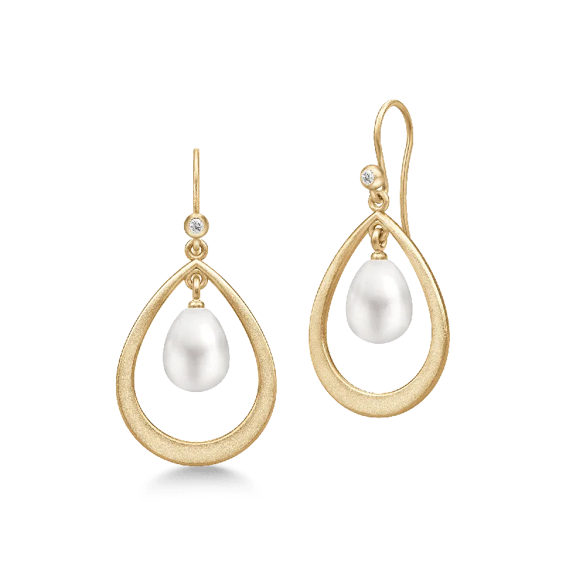 oval cut engagement ring platinum Afrodite Droplet Gold Plated Earrings w. Pearl & Zirconia