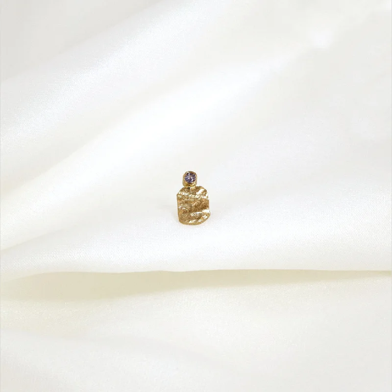 hammered gold stacking rings Goldplate 18K Gold Stud w. Sapphire