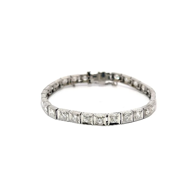 classic pearl strand necklace Pre-Owned Diamond Line Bracelet