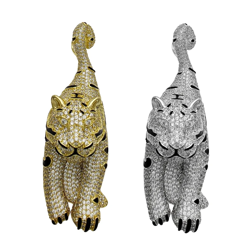 real peridot charm bracelet Iced-Out Hunter Tiger Pendant (Silver)